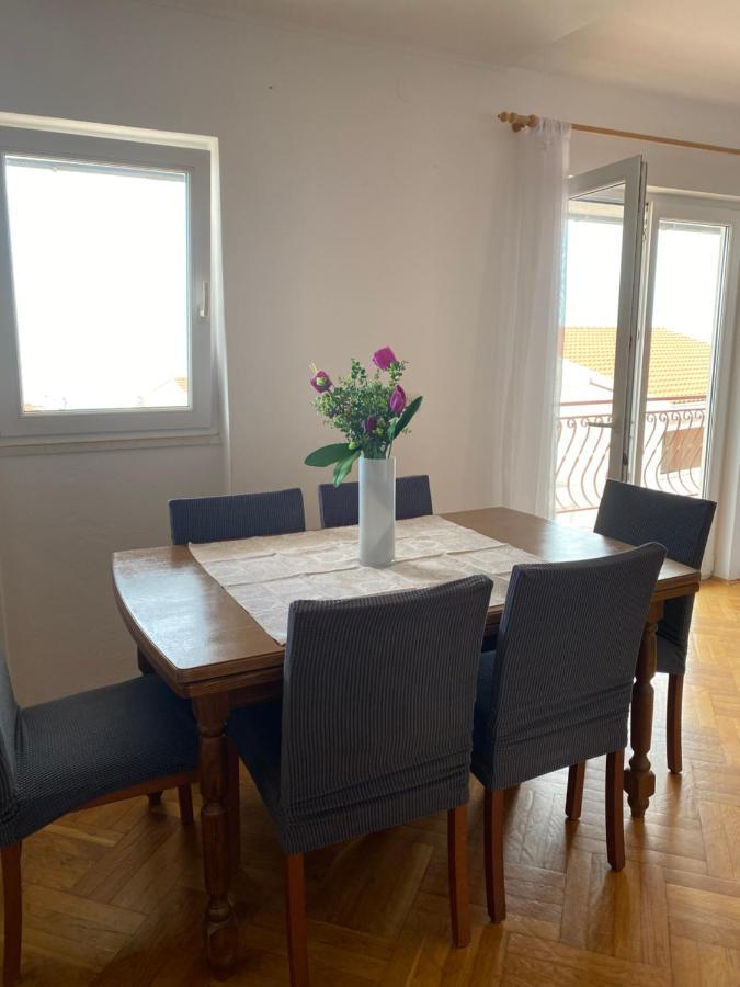 Apartmani Niks Makarska Exterior foto